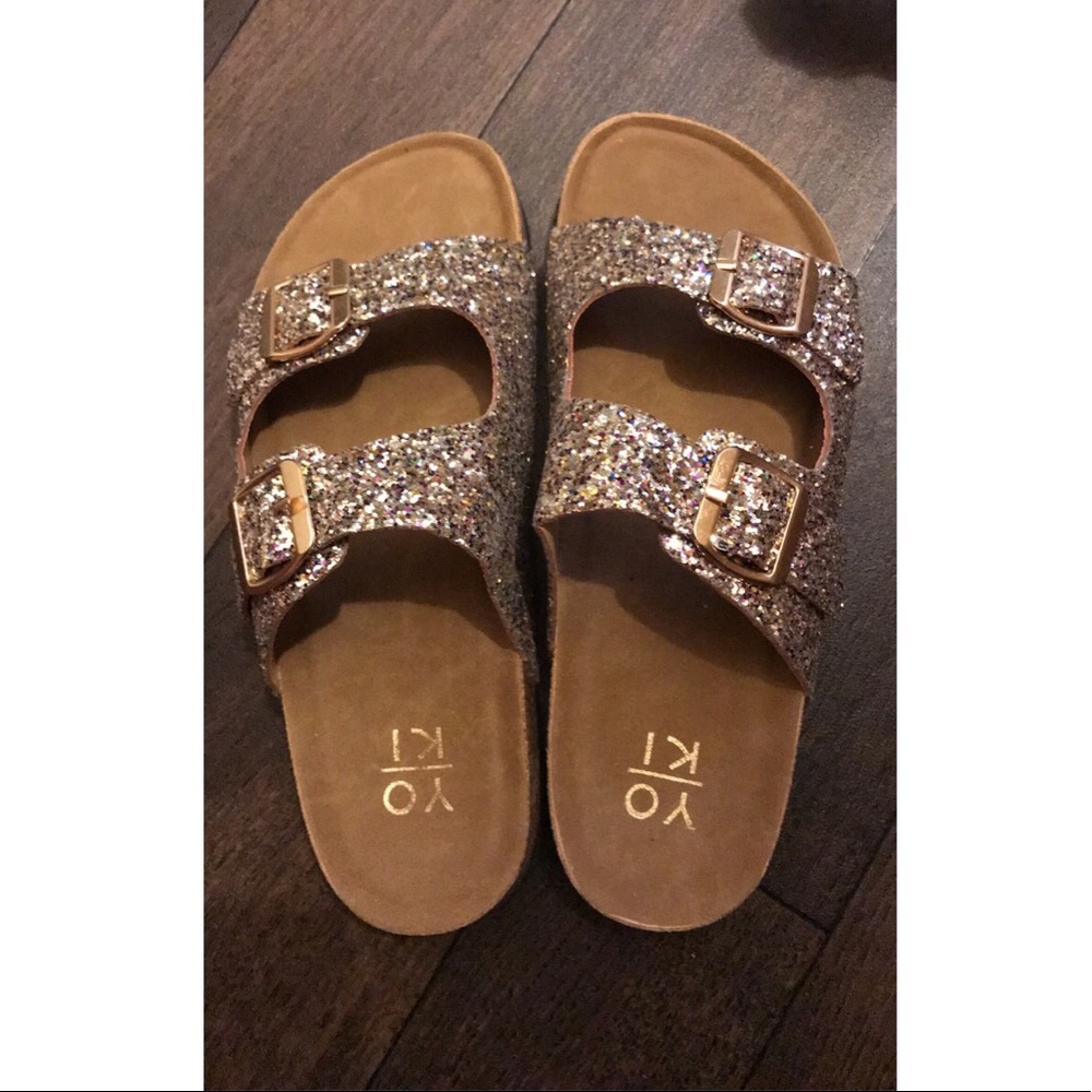 NWOT sandals